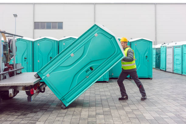 Portable Toilet Options We Offer in Essexville, MI